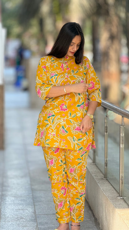 Maternity & Feeding Co-ord Set with easy feeding chains