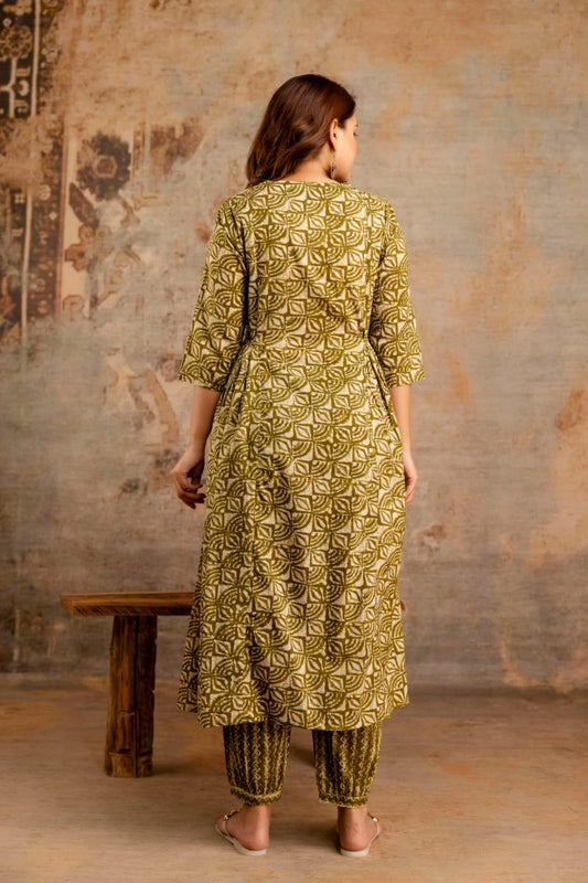 Ayunaa Maternity Kurta Pant Set