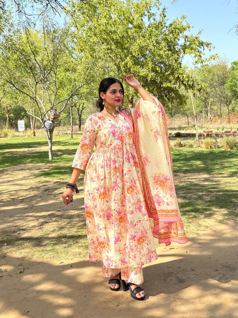 Ayunaa Maternity Kurta Pant Dupatta Set (3pc)