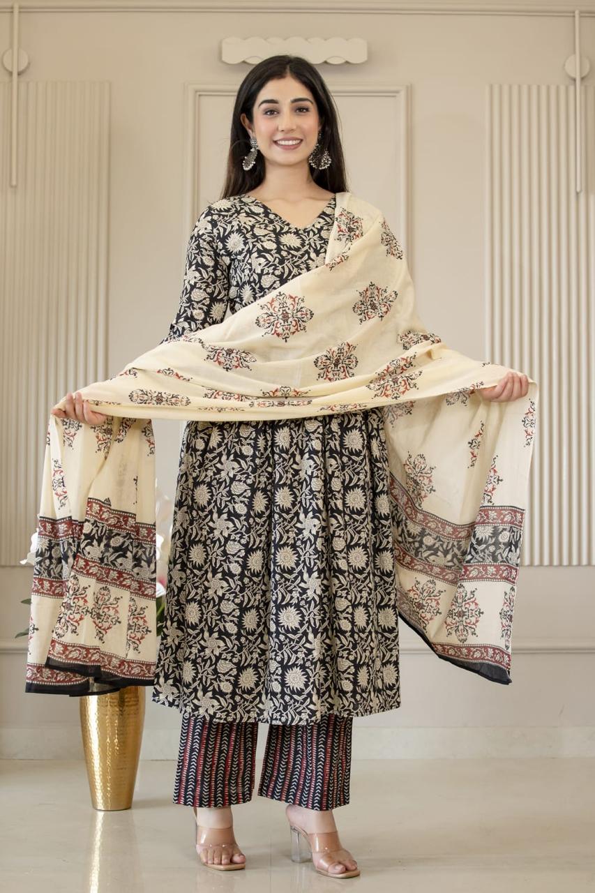 Ayunaa Maternity Kurta Pant Dupatta Set (3pc)